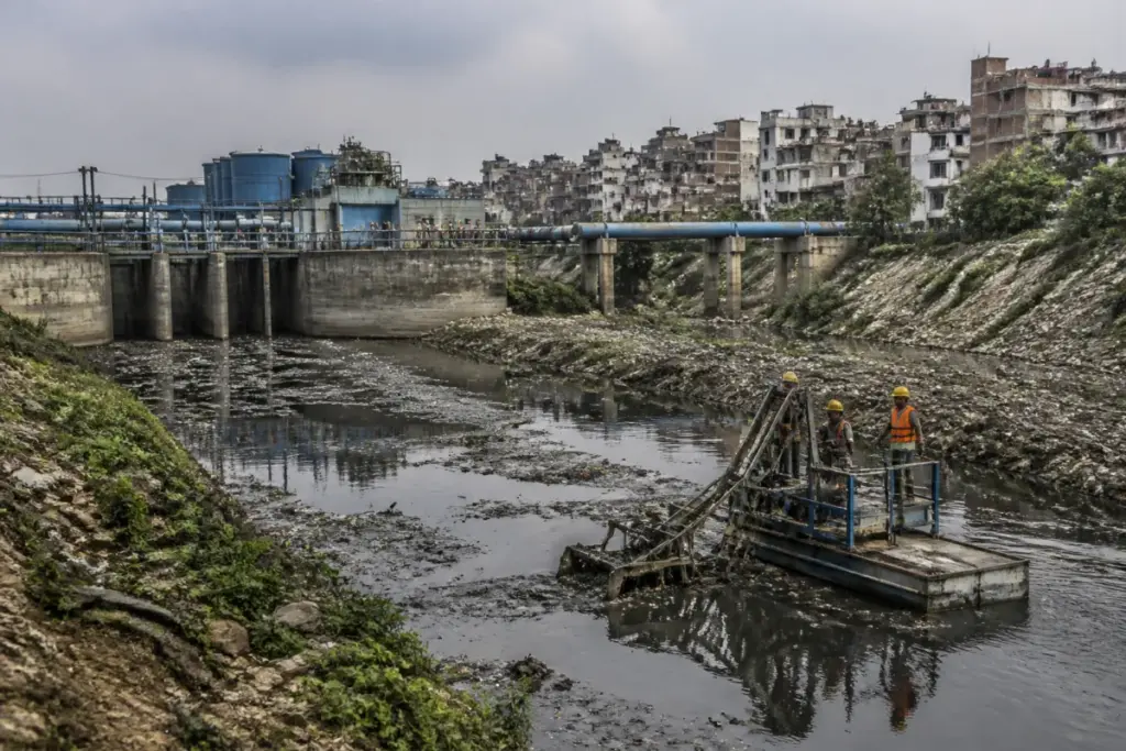 Yamuna cleanup works and polluted water along Delhi’s Najafgarh drain
