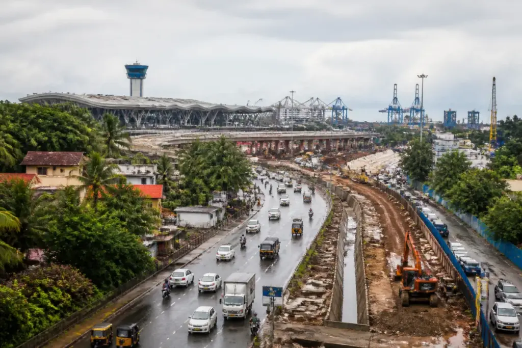 Thiruvananthapuram development projects discussed across transport, port and drainage infrastructure