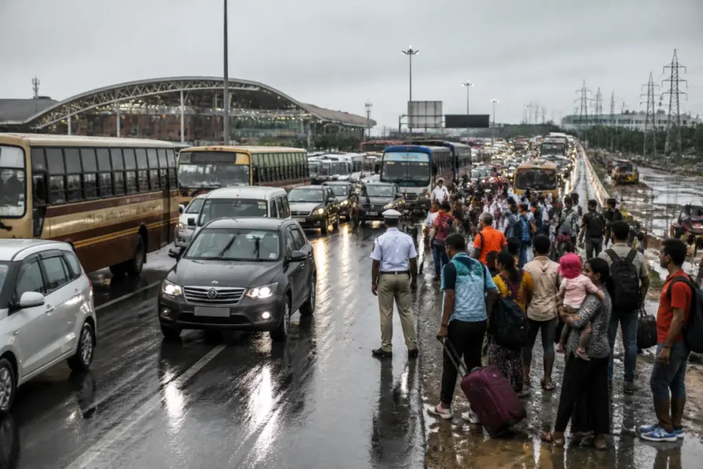 Kilambakkam traffic congestion outside Chennai’s bus terminus during heavy rain