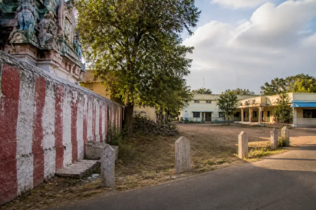 Temple property case involving disputed land and a government office in Tamil Nadu